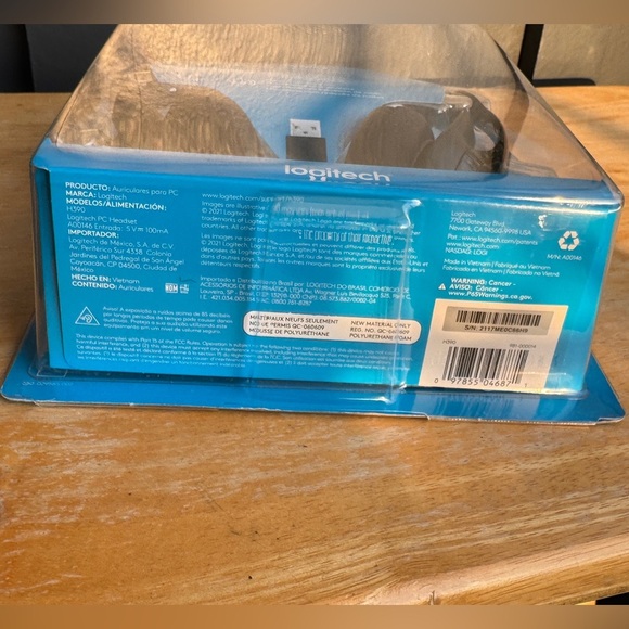 Logitech H390 USB Headset with Noise-Canceling Microphone in Black (Tested) - Picture 9 of 12